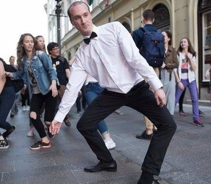 Megjárták a Hülyén Járás Napját (VIDEÓKKAL!)