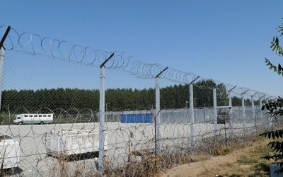 Menekült anyát és kisgyerekeit éheztették a magyar hatóságok