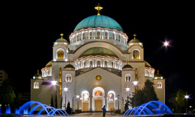 <span class="entry-title-primary">Őrizzétek meg a házasság szentségét!</span> <span class="entry-subtitle">Irinej pátriákra húsvéti liturgiát tartott</span>