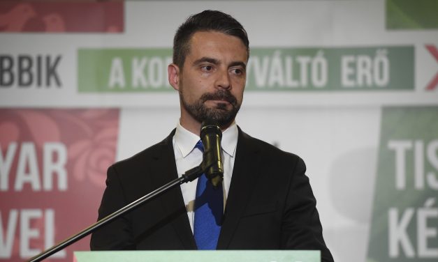 <span class="entry-title-primary">Lemondások az ellenzéki pártok élén</span> <span class="entry-subtitle">Vona Gábor és Karácsony Gergely, hadházy Ákos, valamint a szocialisták teljes elnöksége is távozik</span>