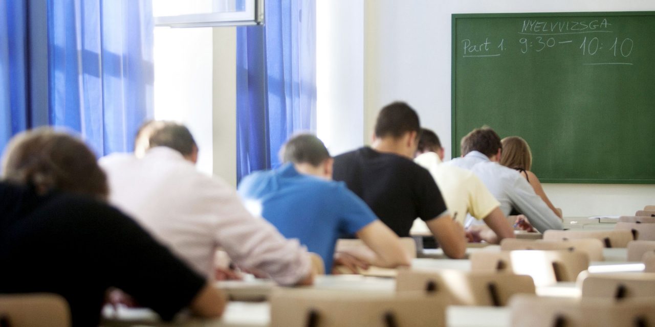 A Jogi Kar nem hagyja magát: Lehet magyarul felvételizni, de másnap szerb nyelvvizsga következik