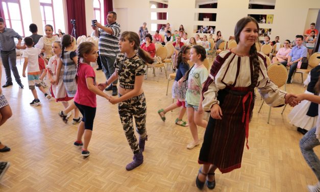 <span class="entry-title-primary">A mesék ifjú mesterei</span> <span class="entry-subtitle">A felvidéki népmesemondó-verseny döntőjét Rozsnyón rendezik</span>