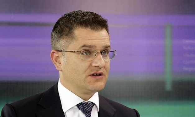 <span class="entry-title-primary">Vuk Jeremić becsületsértésért beperli Aleksandar Vučićot</span> <span class="entry-subtitle">Az ügyet akár Strasbourgig is elviszi</span>