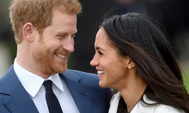 <span class="entry-title-primary">Két igenből lett Sussex hercege és hercegnője</span> <span class="entry-subtitle">Amerikai stílus a brit királyi házban - orrpiercing, gospel és amerikai zászlók</span>