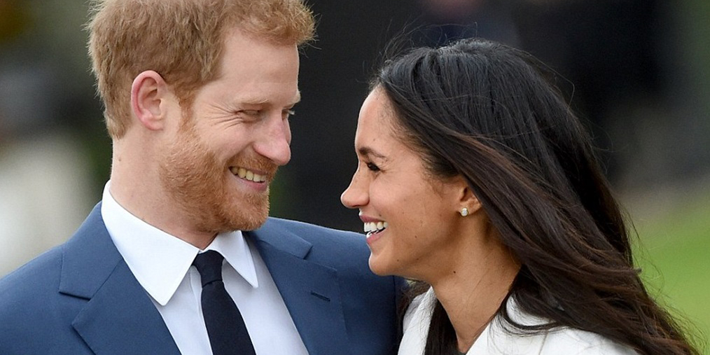 <span class="entry-title-primary">Két igenből lett Sussex hercege és hercegnője</span> <span class="entry-subtitle">Amerikai stílus a brit királyi házban - orrpiercing, gospel és amerikai zászlók</span>