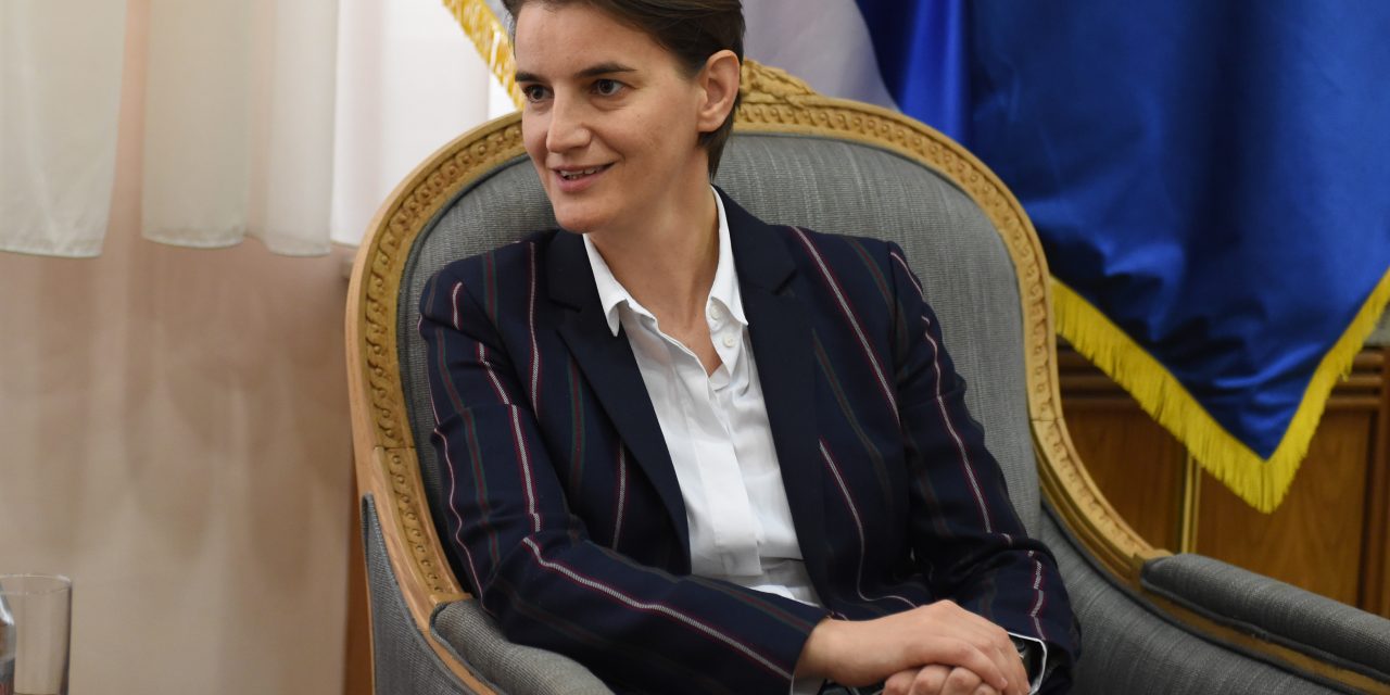 Brnabić: A Szerbia iránti szeretet miatt maradok a kormány élén