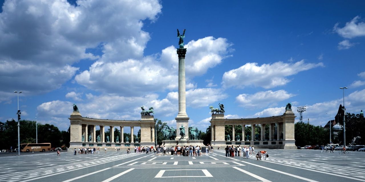 Egyre több közéleti személyiség csatlakozik a pénteki tüntetéshez