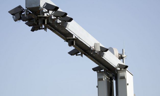 Több szabálysértést is észlelő kamerákat venne a rendőrség