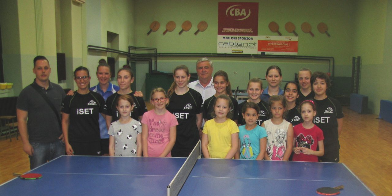 <span class="entry-title-primary">Fehér Gabi: Sose felejtem el azt, amikor a nevemet skandálta az egész terem</span> <span class="entry-subtitle">Katalán asztaliteniszezők edzőtáboroztak Zentán</span>