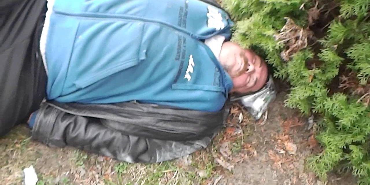 Borlopás közben aludt el