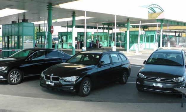 Két szerb, két román és három, nagy értékű, körözött autó