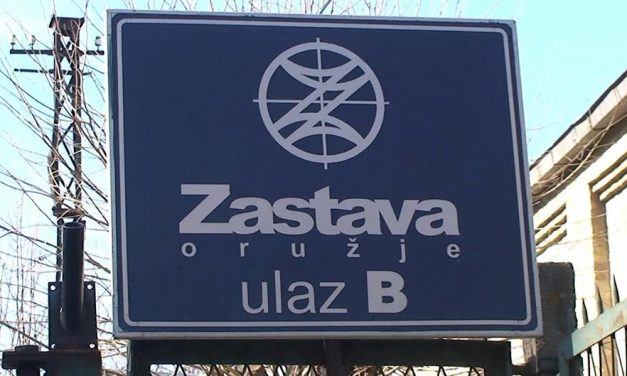 Sztrájkolnak a Zastava fegyvergyár dolgozói