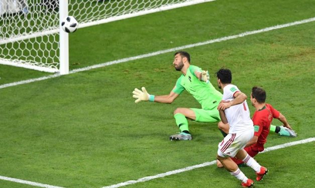 A döntetleneknek köszönhetően a spanyolok a csoportelsők