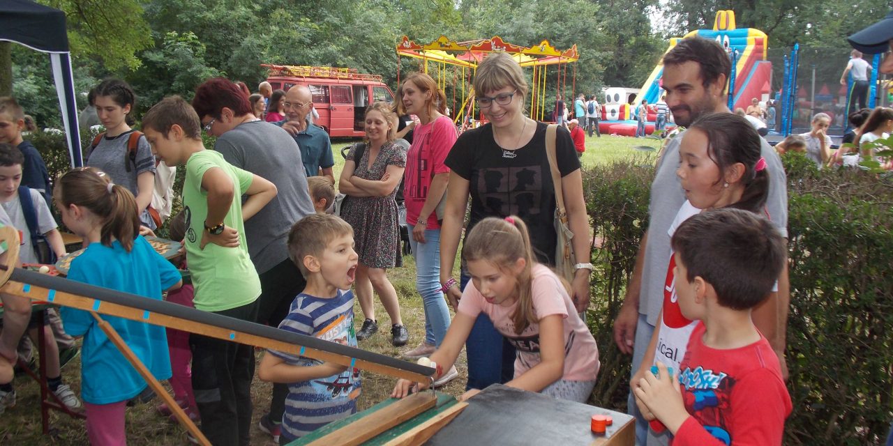 Mosolytengerben lubickolva – FOTÓK