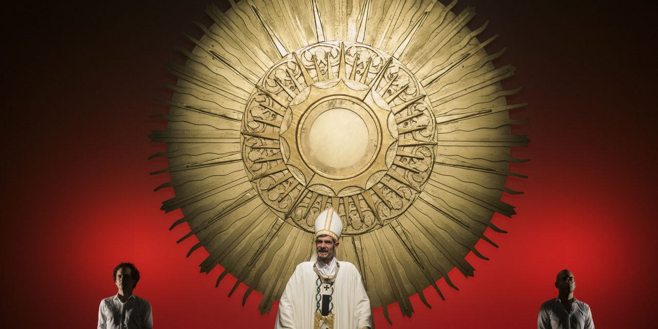 <span class="entry-title-primary">Az Úr nevében</span> <span class="entry-subtitle">A Kosztolányi Dezső Színház előadása</span>