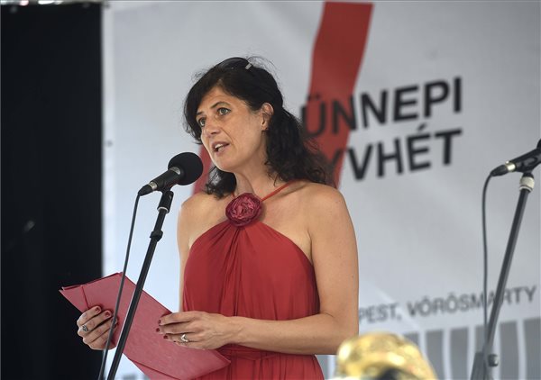 Megnyílt a 89. Ünnepi Könyvhét Budapesten