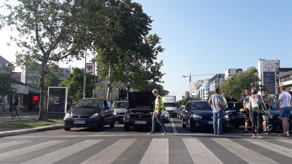 Folytatódnak az útlezárások