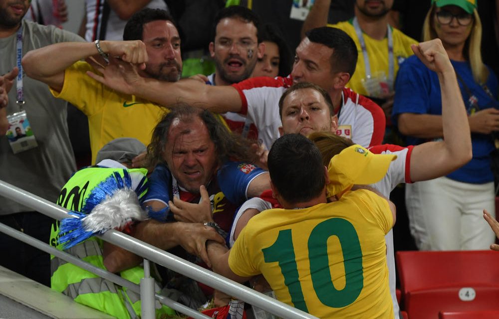 Szerb és brazil szurkolók verekedtek össze a meccs alatt
