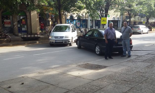 Zentán is leállították a forgalmat a benzinárak miatt – VIDEÓ