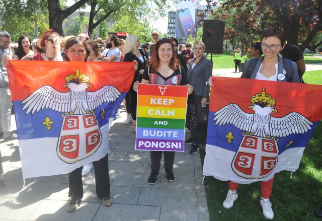 Kisebb incidens homályosította el a Büszkeség napi felvonulást Belgrádban