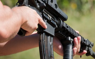 Fegyveres lövöldözőt üldöz a rendőrség az USA-ban Az áldozatok száma minimum 22