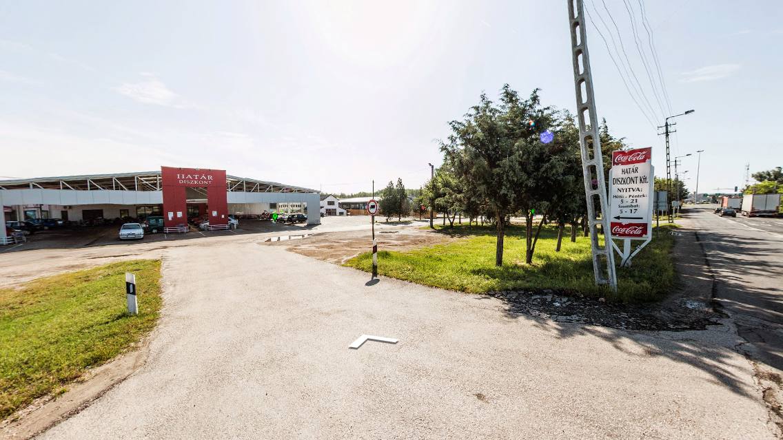 A szerb hatóság is felfigyelt az óriási forgalmat bonyolító magyar áruházakra