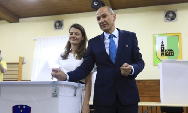 Szlovéniában győzött a jobboldal