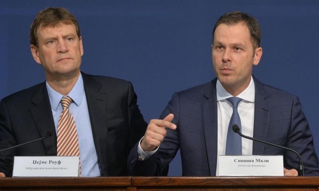 Nagyobb nyugdíjak és fizetések, a százalékokról majd szeptemberben