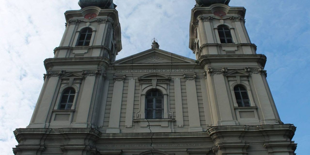 Santo Rocco Gangemi érsek celebrálja az ünnepi szentmisét Szabadkán