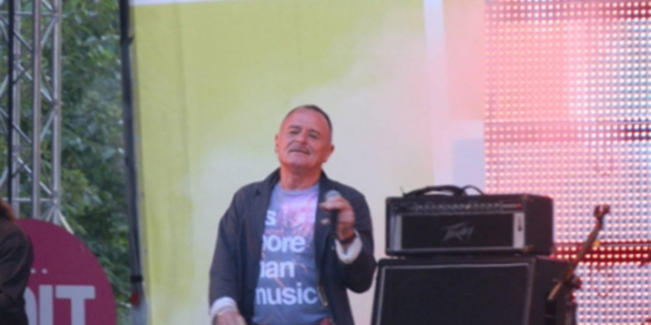 Tíz férfival virágoztatnák fel a magyar popkultúrát