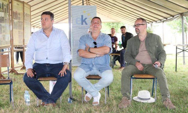 Bayer Zsolt: Szinte teljesen felesleges magyar médiáról beszélni