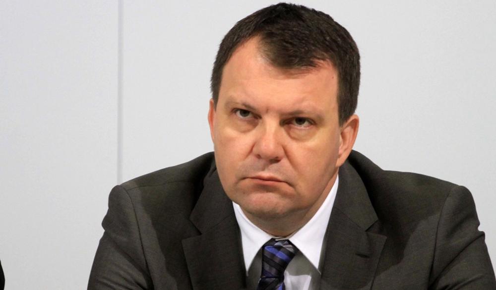 Mirović megérti, hogy a magyarok nem ünnepelhetik november 25-ét