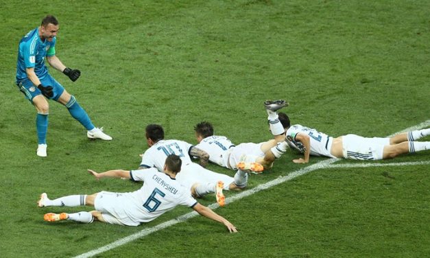 A házigazda oroszok kiejtették a 2010-es világbajnokot