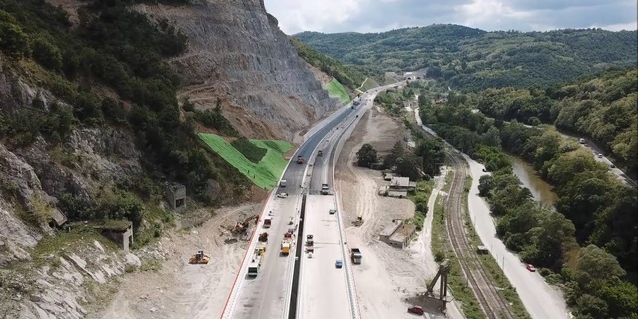 Baleset a Grdelicai-szorosban: Húsz sérült