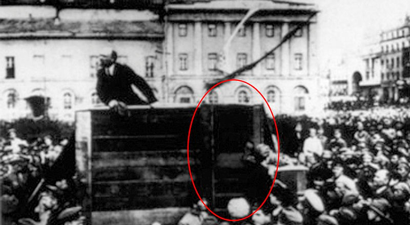 <span class="entry-title-primary">Orwell, Sztálin és Goebbels a Fehér Házban (Trumpizmusok)</span> <span class="entry-subtitle">Putyin meg hamarosan érkezik, de szelleme már eluralkodott</span>