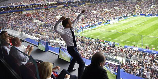 <span class="entry-title-primary">A gall kakas Putyin előtt táncolt</span> <span class="entry-subtitle">A Bastille-nap másnapján megszületett a második francia vébés aranyérem</span>