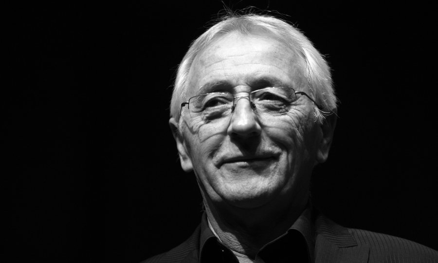 Elhunyt Oliver Dragojević