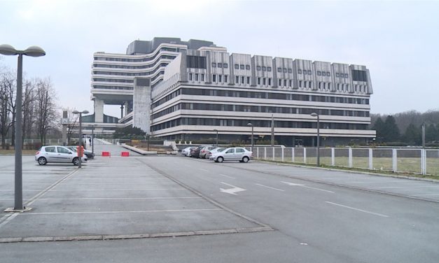 Belgrád: Tizennyolc kilós tumort távolítottak el