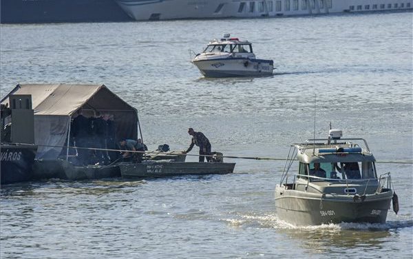 BUDAPEST: Légibomba lapulhat a Duna mélyén