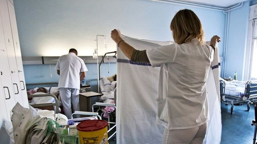 Kong a vészharang: Őrült tempóban fogynak az egészségügyi nővérek és a technikusok