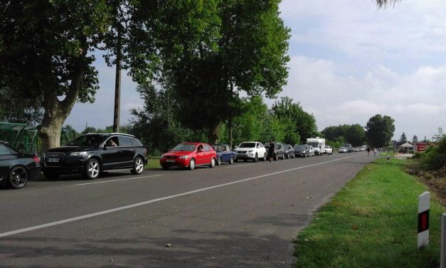 <span class="entry-title-primary">Legalább két órát kell várni Röszkénél</span> <span class="entry-subtitle">A kisebb határátkelőkön is nagy a forgalom</span>