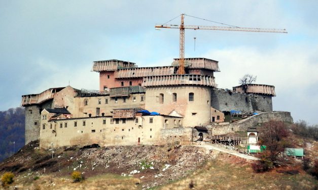 Három éven belül látogatható lesz Krasznahorka vára