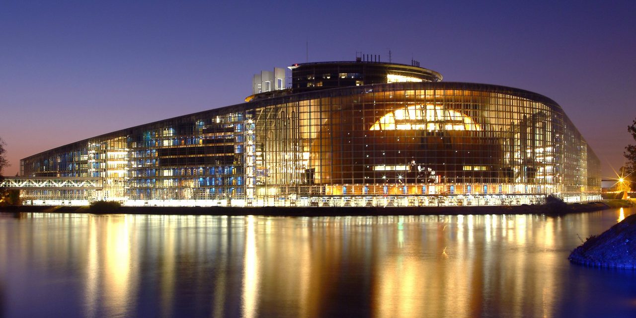 Pásztor Hahnnal tárgyalt Strasbourgban