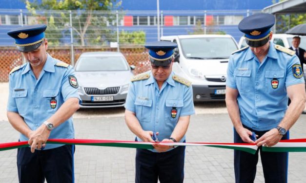 Határvadász-komplexumot adtak át Szegeden