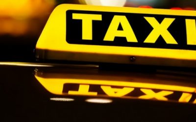 Benzinkútnak ütközött egy taxis Zombornál
