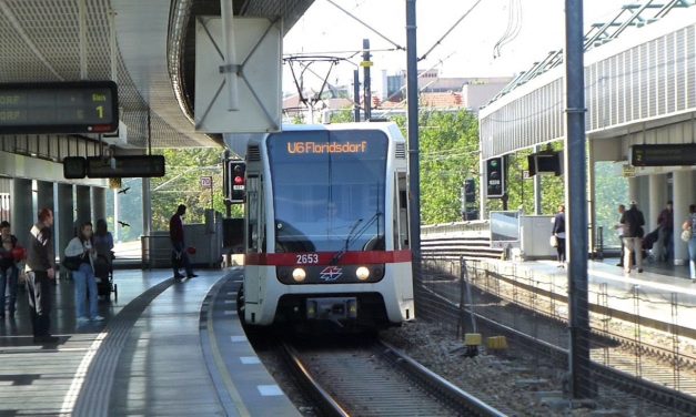 Ingyen dezodort kapnak a bécsi metró utasai