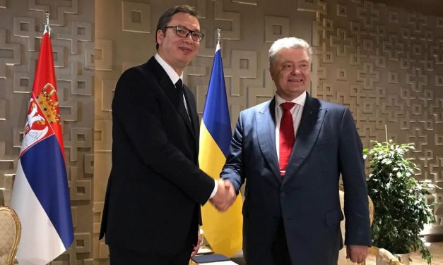 Porosenko Belgrádban