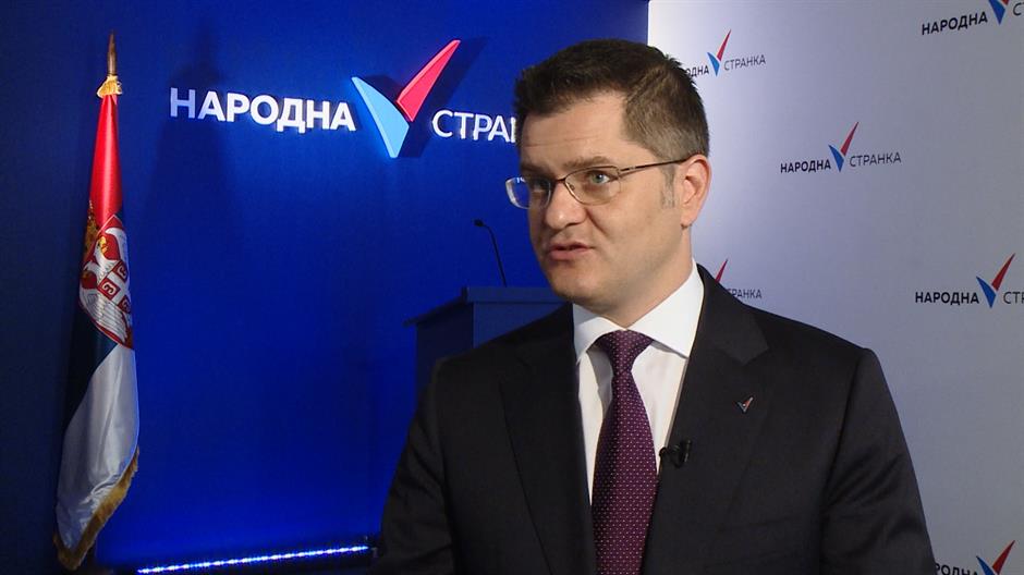 Vuk Jeremić is lemondott