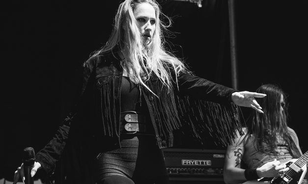 Meghalt a Huntress énekesnője