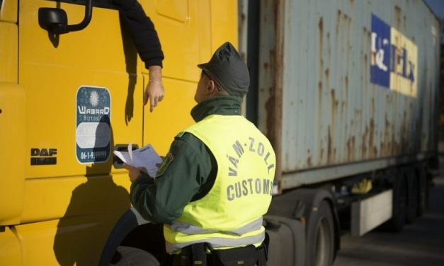 Tompai határátkelő: Vádemelés két pénzügyőr ellen